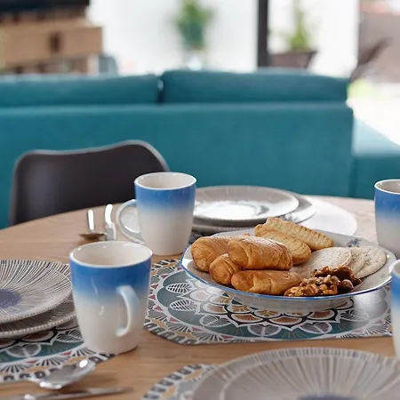 Maravilha Da Costa *