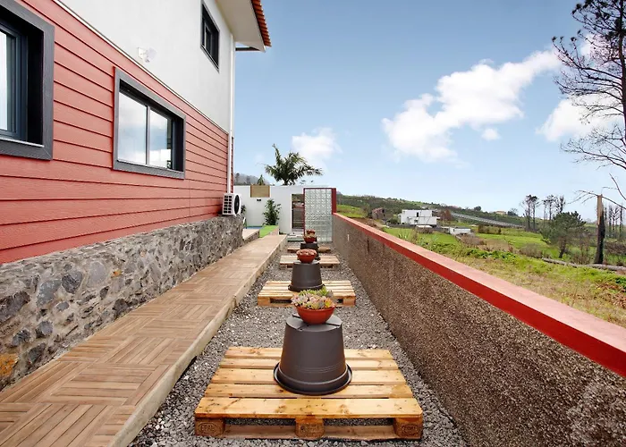 Maravilha Da Costa *